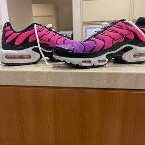 Nike TN Air Max Plus (Size 8 1/2 Womens)